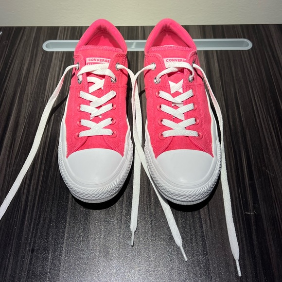 Converse Shoes Converse Chuck Taylor Low Top Salmon Pink And White